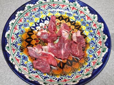 Troškinta jautiena su sojų padažu ir marinuotais svogūnais Žingsnis 2