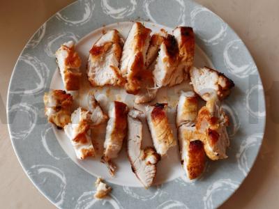 Salotas su vištiena ir rūkytu sūriu Žingsnis 8