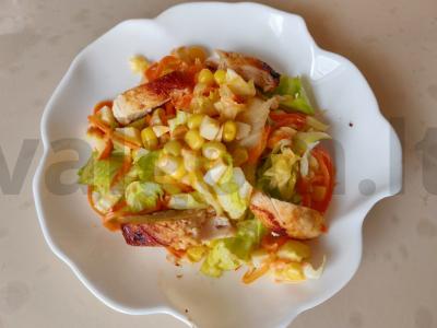 Salotas su vištiena ir rūkytu sūriu Žingsnis 11