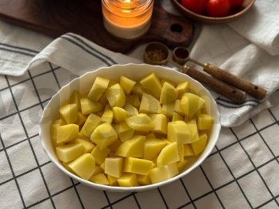 Bulvės su vištiena ir pesto padažu Žingsnis 1