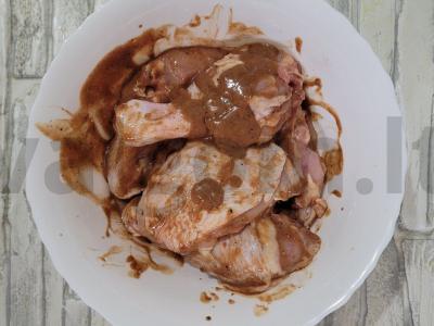 Vištiena su bulvėmis aštriame marinate Žingsnis 2
