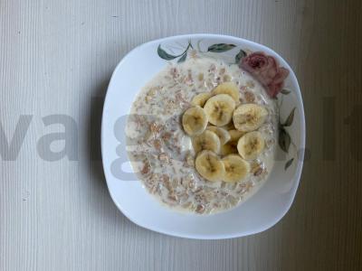 Daugiagrūdė košė su pienu ir bananais Žingsnis 6