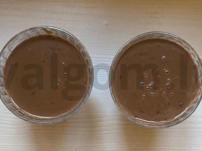 Šokoladinis pudingas su kukurūzų krakmolu pagrindine nuotrauka