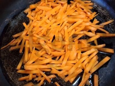 Vištienos sriuba su perlinėmis kruopomis ir daržovėmis Žingsnis 2