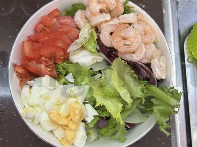 Baltymų salotos su krevetėmis Žingsnis 8