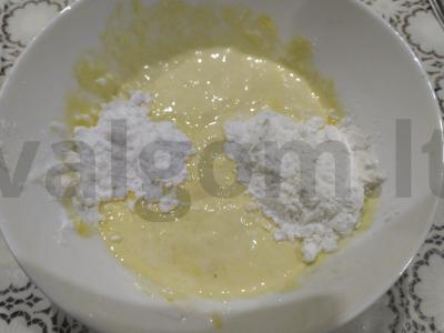 Švelnus varškės keksiukas su obuoliu Žingsnis 2