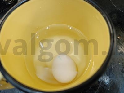 Vištienos sriuba su kiaušinių makaronais ir kiaušiniu Žingsnis 2