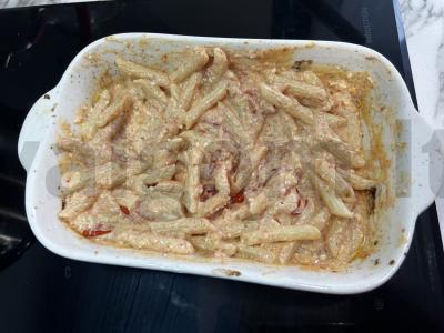 Grietinėlės makaronai su feta ir vyšniniais pomidorais per 20 minučių Žingsnis 9