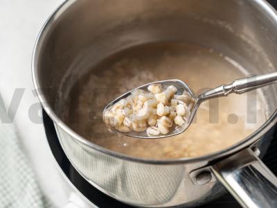 Sriuba su perlinėmis kruopomis ir daržovėmis Žingsnis 1