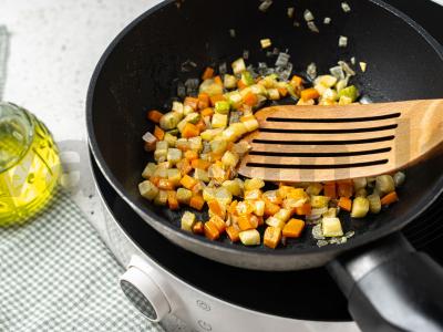 Sriuba su perlinėmis kruopomis ir daržovėmis Žingsnis 3