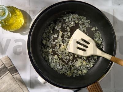 Pupelės pomidorų-grietinėlės padaže Žingsnis 2