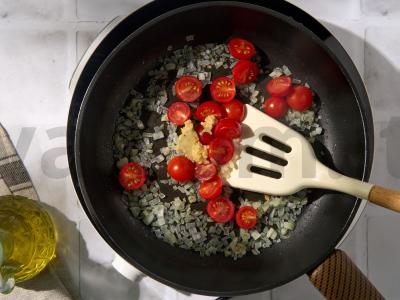 Pupelės pomidorų-grietinėlės padaže Žingsnis 3