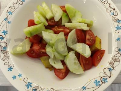 Salotas su krekeriais, daržovėmis ir prieskoniais Žingsnis 5