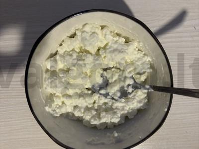 Sluoksniuotas desertas iš varškės ir gervuogių su sėlenomis Žingsnis 2