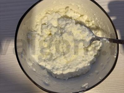 Sluoksniuotas desertas iš varškės ir gervuogių su sėlenomis Žingsnis 4