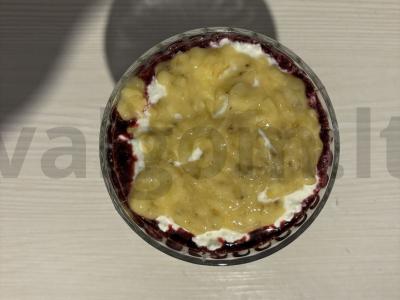 Sluoksniuotas desertas iš varškės ir gervuogių su sėlenomis Žingsnis 11