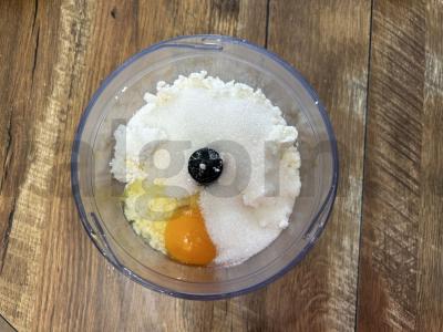 Kepti varškėčiai su kokosų drožlėmis Žingsnis 1