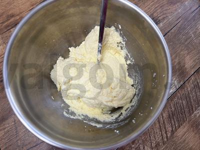 Kepti varškėčiai su kokosų drožlėmis Žingsnis 2