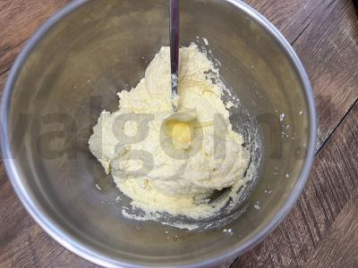 Kepti varškėčiai su kokosų drožlėmis Žingsnis 3