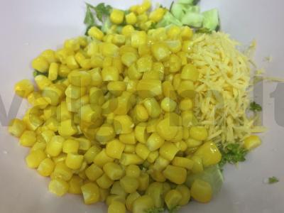 Salotas su sūriu ir žolelėmis „Žaliasis stebuklas“ Žingsnis 4