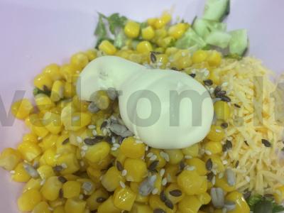 Salotas su sūriu ir žolelėmis „Žaliasis stebuklas“ Žingsnis 5