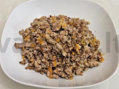 Švelni grikių košė su faršu ir mocarela pagrindine nuotrauka