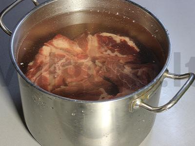 Sriuba su jautiena ir rūkytomis šonkaulėmis Žingsnis 2