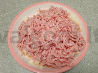 Kiaulienos kotletai su mocarela ir brokolių garnyru Žingsnis 4