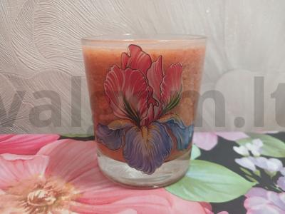 Smuzi su salierais, braškėmis ir goji uogomis pagrindine nuotrauka