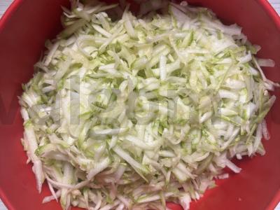 Cukinijų ritinys su sūriu Žingsnis 1