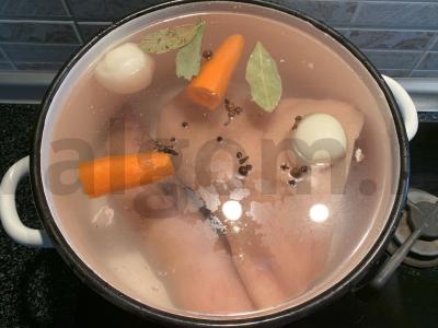 Šaltiena iš kiaulienos ir kalakutienos Žingsnis 2