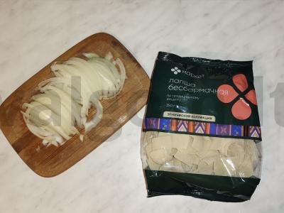 Nesriubinė makaronų sriuba su kiauliena ir daržovėmis Žingsnis 4