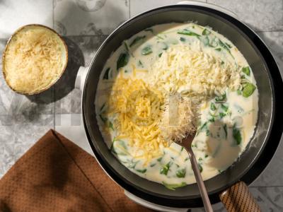 Labai sūrio makaronai su špinatais Žingsnis 6