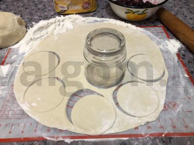 Vasaros virtinukai su vyšniomis Žingsnis 4