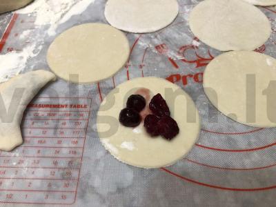 Vasaros virtinukai su vyšniomis Žingsnis 5