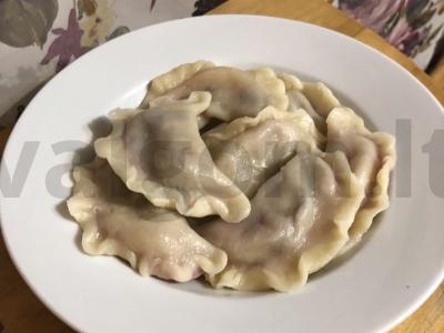 Vasaros virtinukai su vyšniomis pagrindine nuotrauka