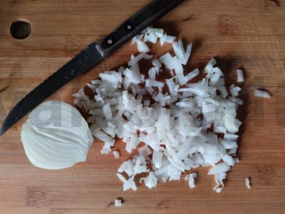 Bagetas, keptas orkaitėje su faršu ir grybais Žingsnis 2