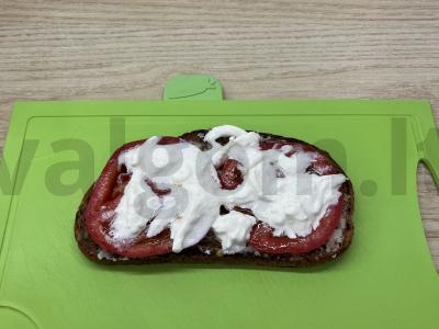 Tostai su pomidoru ir straciatella Žingsnis 5