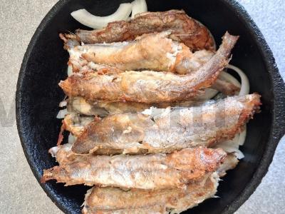 Pūtas su svogūnų pagalve Žingsnis 6