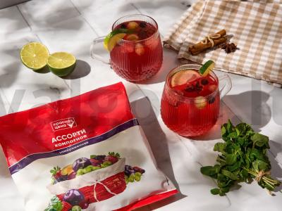 Aromatingas limonadas iš kompotų mišinio pagrindine nuotrauka