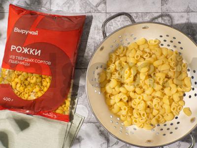 Grietininė salota su makaronais ir kukurūzais Žingsnis 1