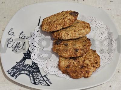 Avižiniai sausainiai su bananais pagrindine nuotrauka