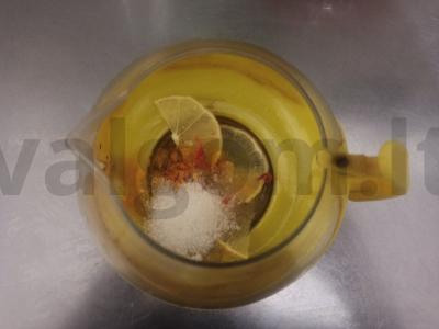 Arbatos gėrimas su citrina, imbieru ir ciberžole Žingsnis 3