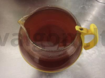 Arbatos gėrimas su citrina, imbieru ir ciberžole pagrindine nuotrauka