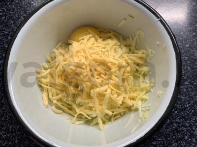 Blynai su cukinija ir sūriu Žingsnis 2