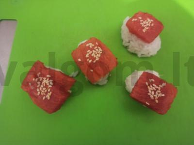Ryžių onigiri su arbūzu ir sezamu Žingsnis 6