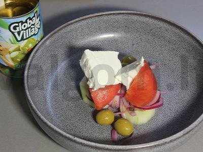 Viduržemio jūros salotas su feta sūriu Žingsnis 11