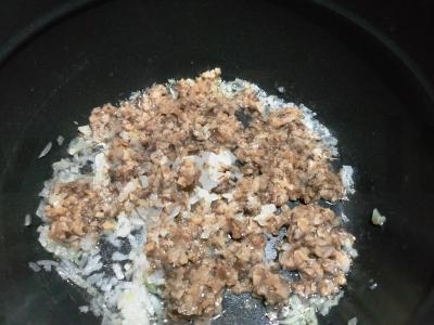 Pievagrybių padažas su grietine Žingsnis 3