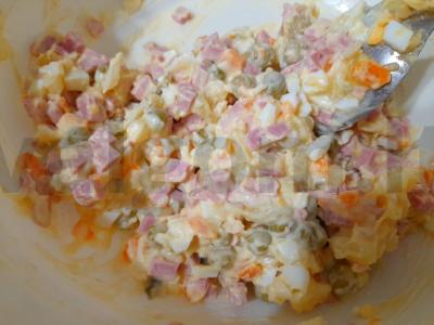 Salotas „Olivje“ su keptais daržovėmis Žingsnis 13