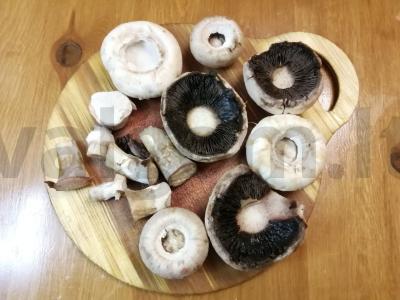 Šampinjonų kepurėlės su vištienos faršu Žingsnis 2